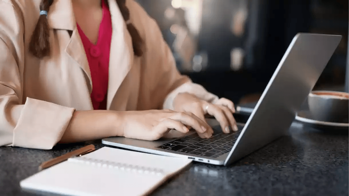 Top HR Software with Payroll Features to Streamline Your Payroll Process