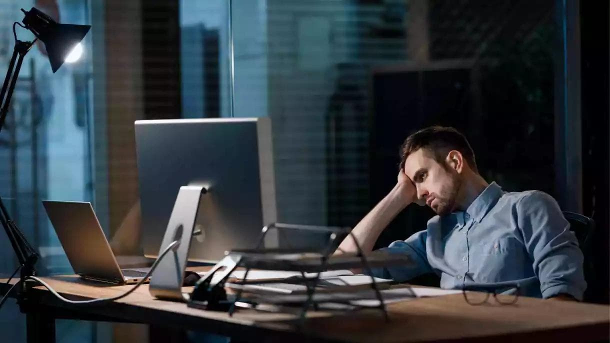 What Is Workplace Burnout and How to Manage Stress in the Workplace in 2023?