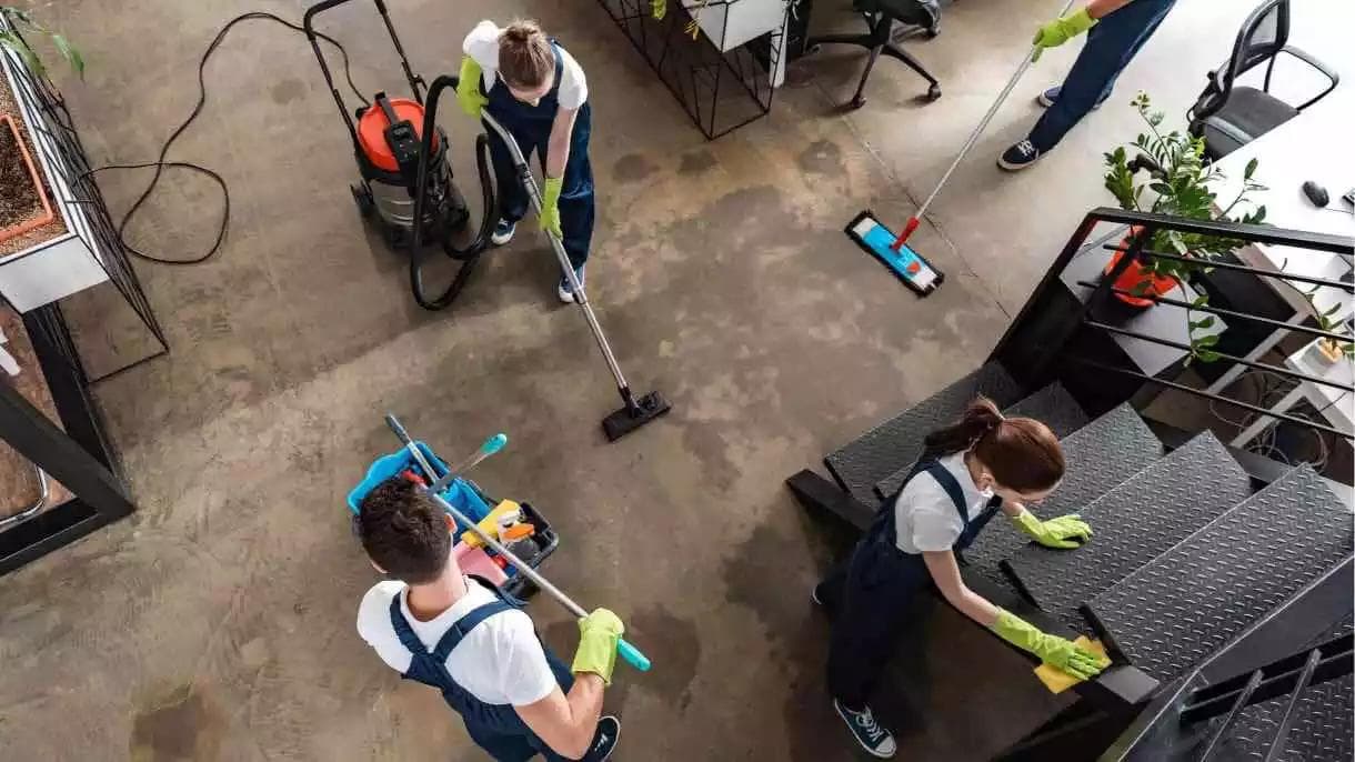 Advocating for Cleaners' Rights: Addressing HR Challenges in Cleaning Services