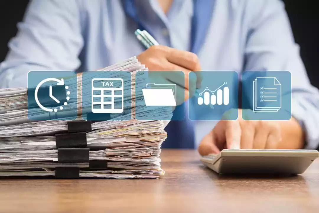 Cost Analysis: Investing in Payroll Services vs. Hiring a Payroll Team in the UK